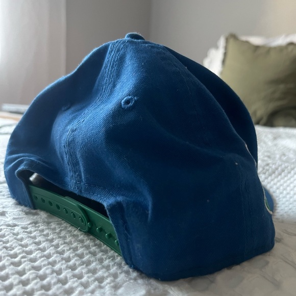 NHL Vintage Logo Hats - Picture 7 of 7